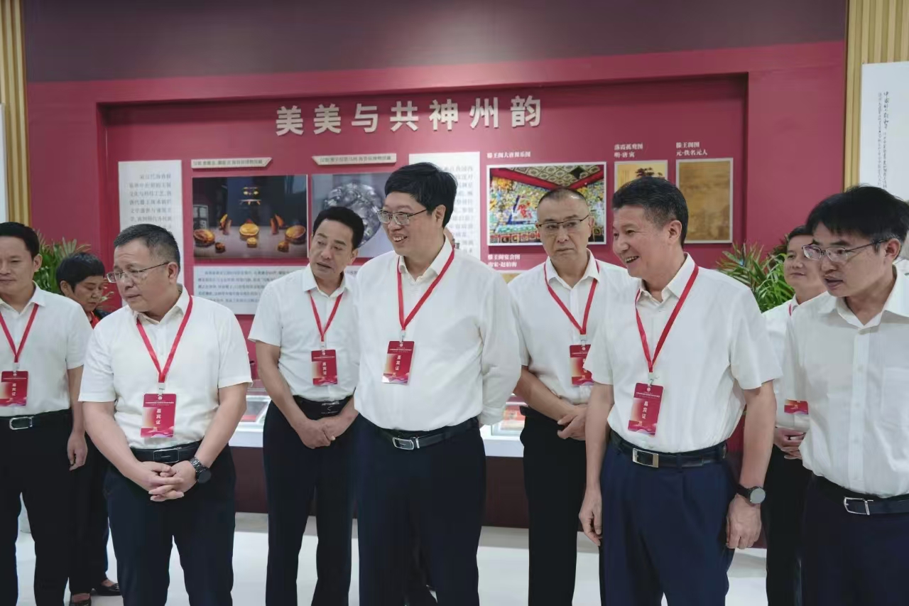 江西省第四届少数民族文化艺术展演举行 饶绍清率南昌市代表团参加